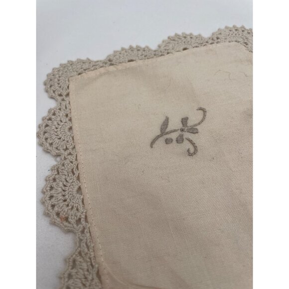 Vintage Linen Embroidered Crocheted Edge Bread Liner & Doilies Lot of 3 - Picture 3 of 11